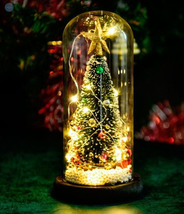Светящаяся Рождественская елка в колбе