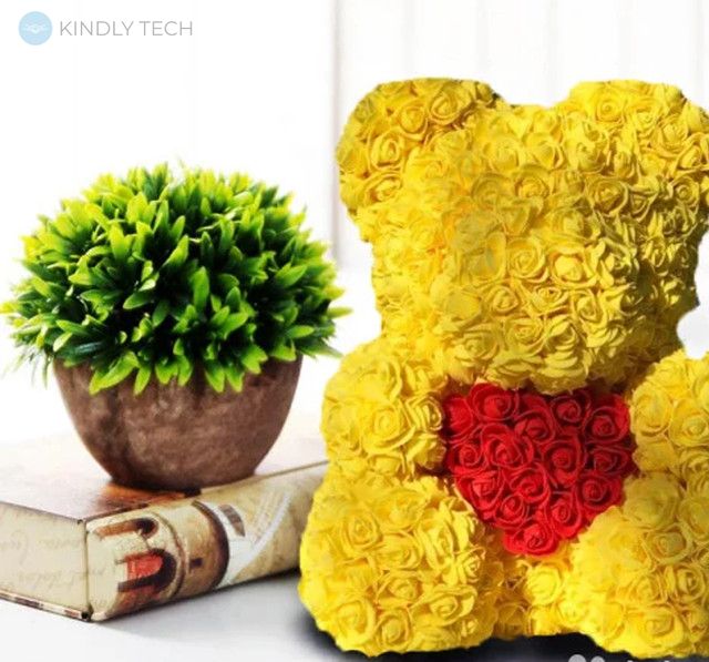 Мишка с сердцем из искусственных 3D роз в подарочной упаковке 40 см желтый