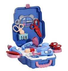 Детский игровой набор юного доктора Doctor Toy в чемодане, 17 деталей