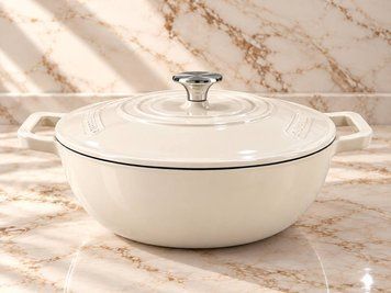 Практичный чугунный сотейник Royal Grace RG8902 26 см 3 л с эмалированным покрытием, Розовая