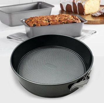 Форма для выпечки Maestro MR-1115-24 круглая из углеродистой стали 24&times;6,8 см