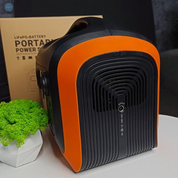 Портативна зарядна станція 600W 186000mAh